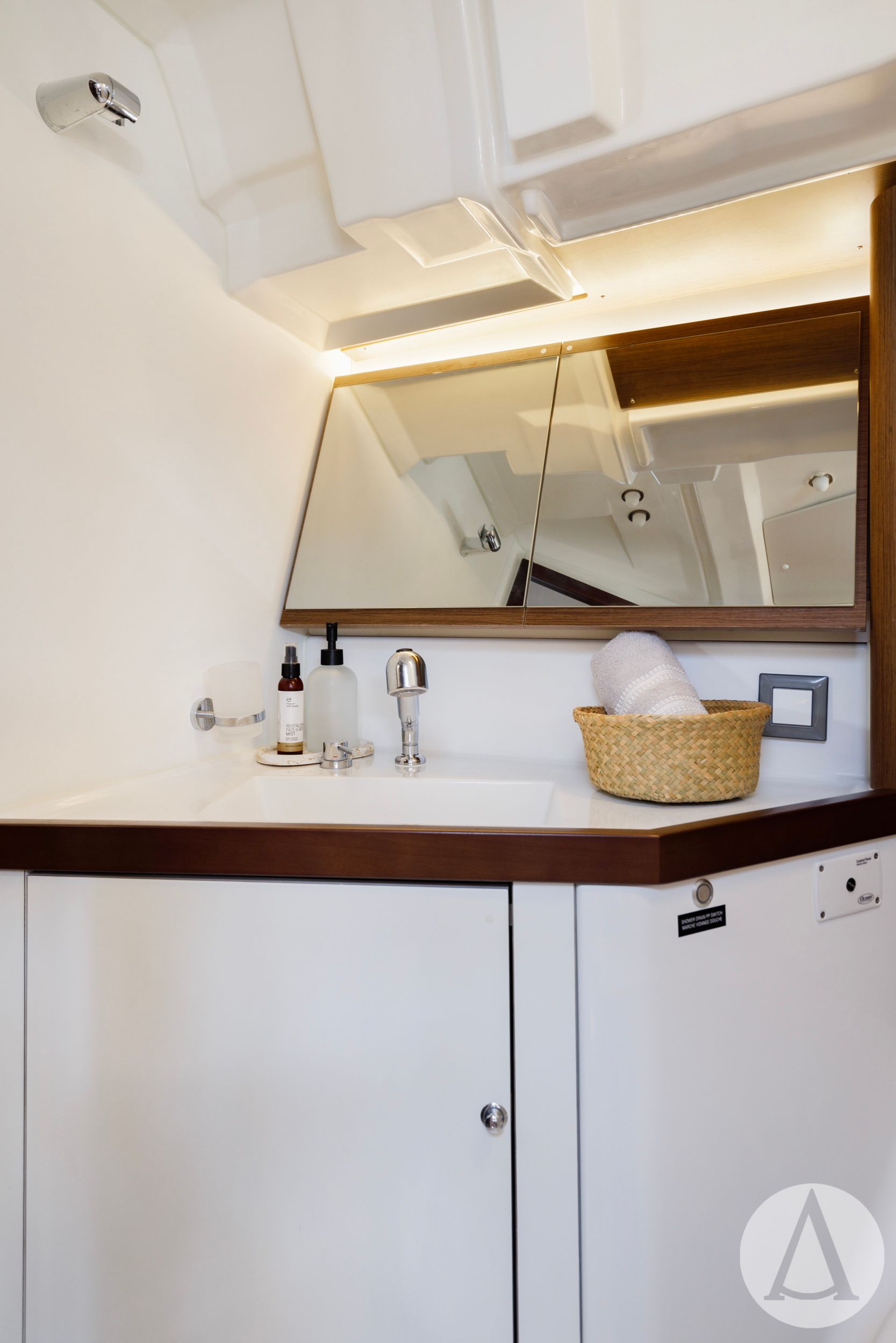 Beneteau Oceanis 46.1 | Nailah