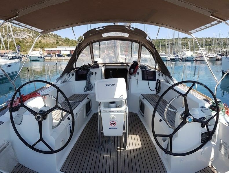 Jeanneau Sun Odyssey 379 | B'Elli