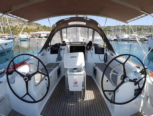 Jeanneau Sun Odyssey 379 | B'Elli