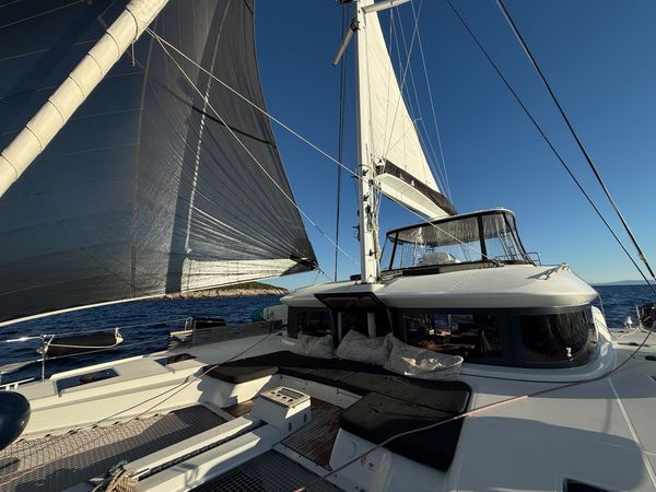 Lagoon 51 | Twin Joy +