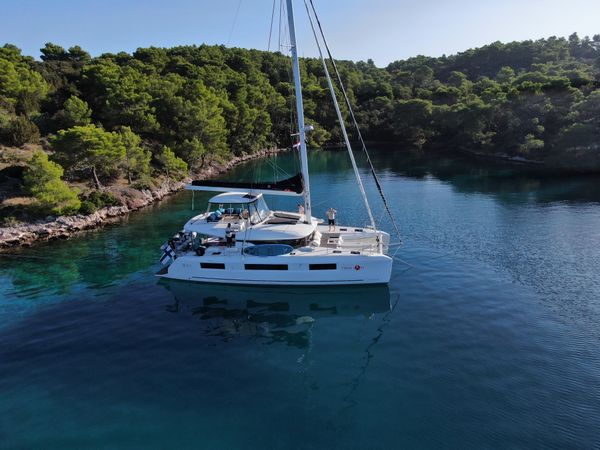 Lagoon 51 | Twin Joy +