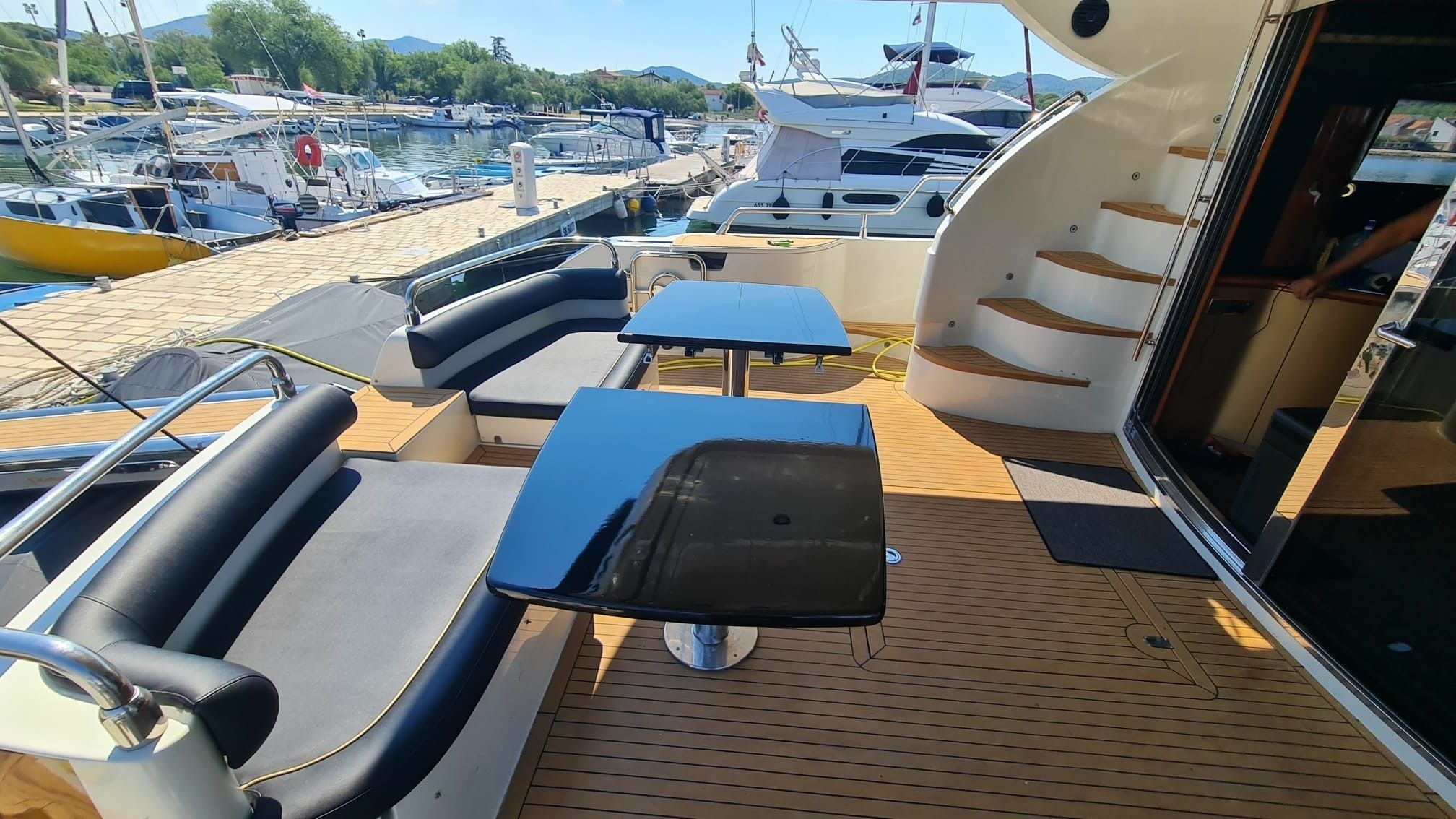 Nuvari 64 | Grey Cherry