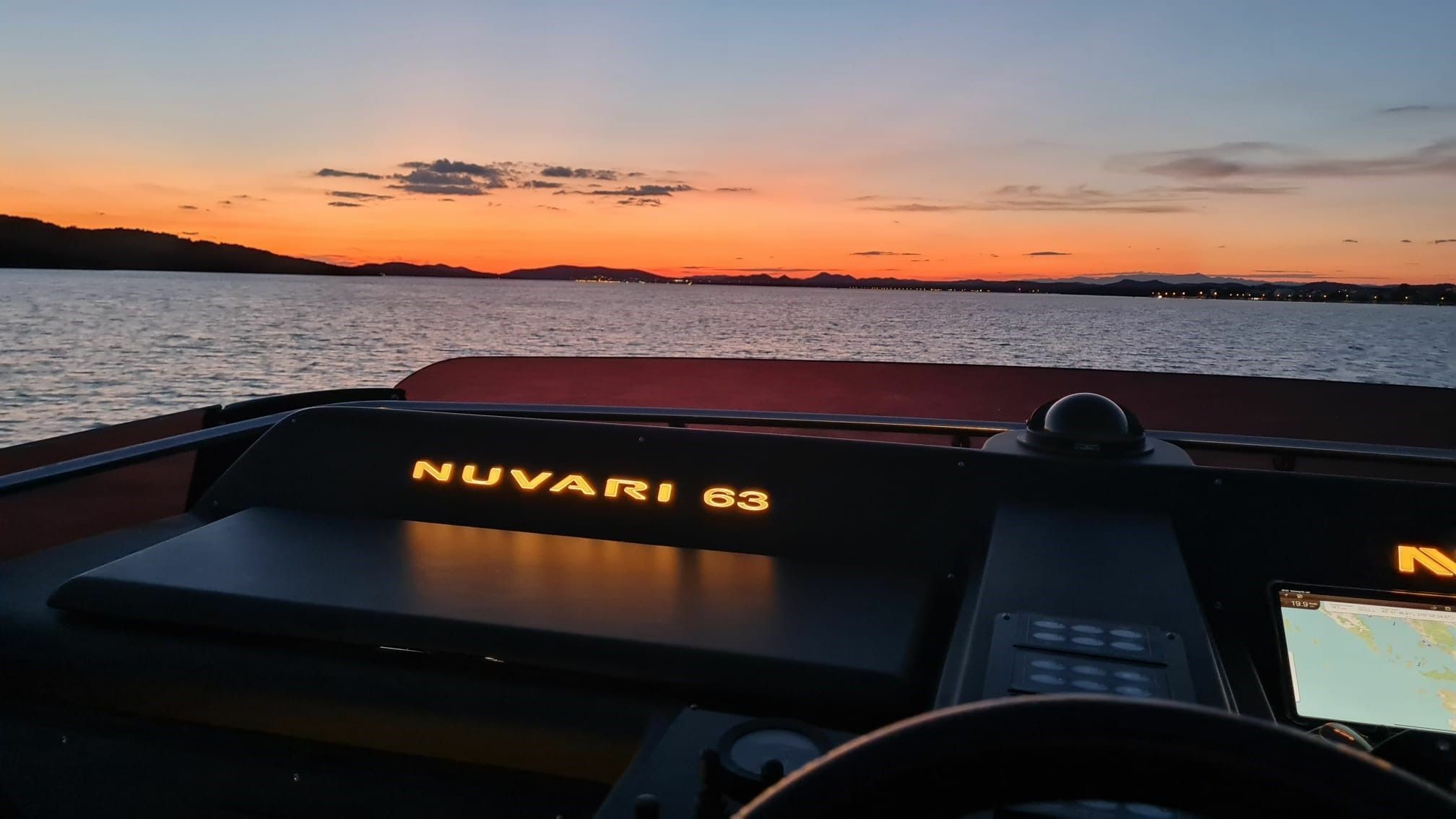 Nuvari 64 | Grey Cherry