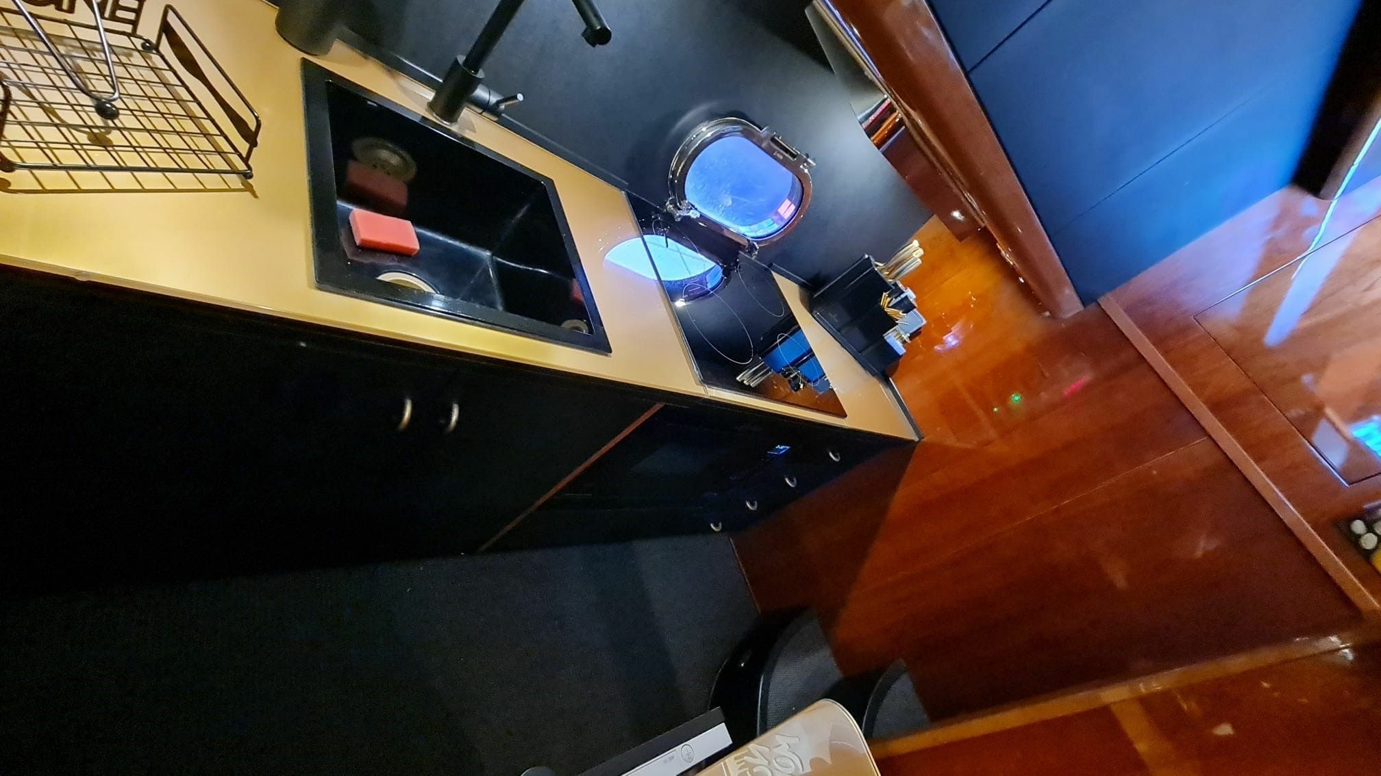 Nuvari 64 | Grey Cherry