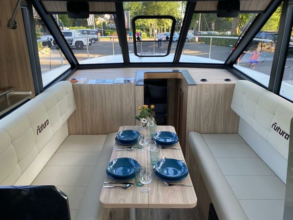 Futura 40 | Fleesenqueen Two