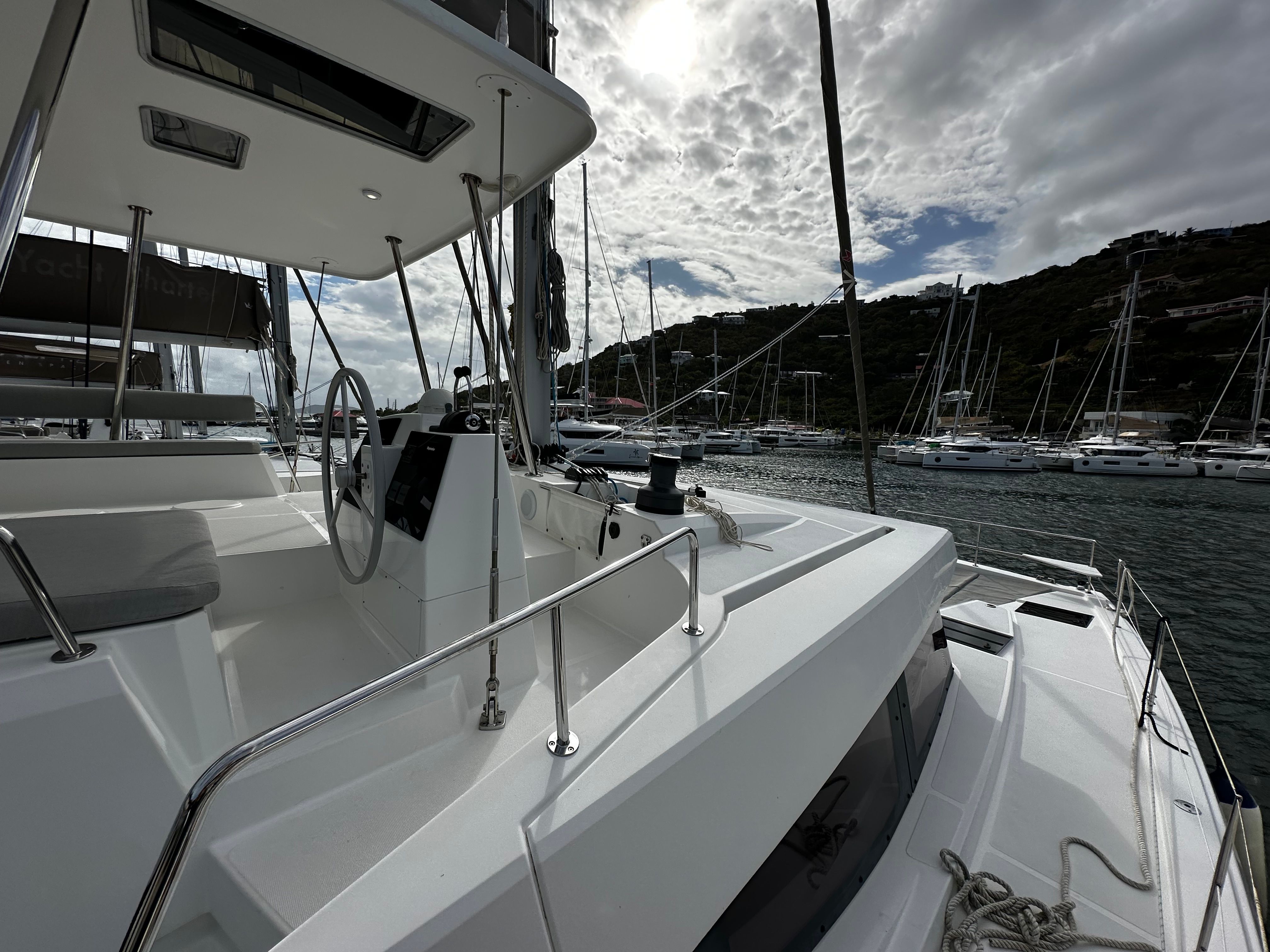 Bali 4.8 | Miss Lily