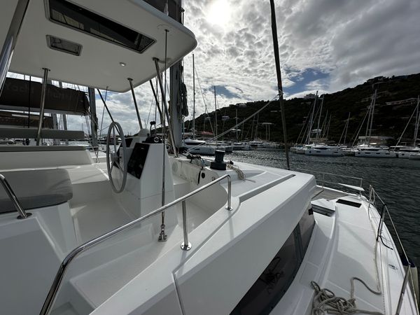 Bali 4.8 | Miss Lily