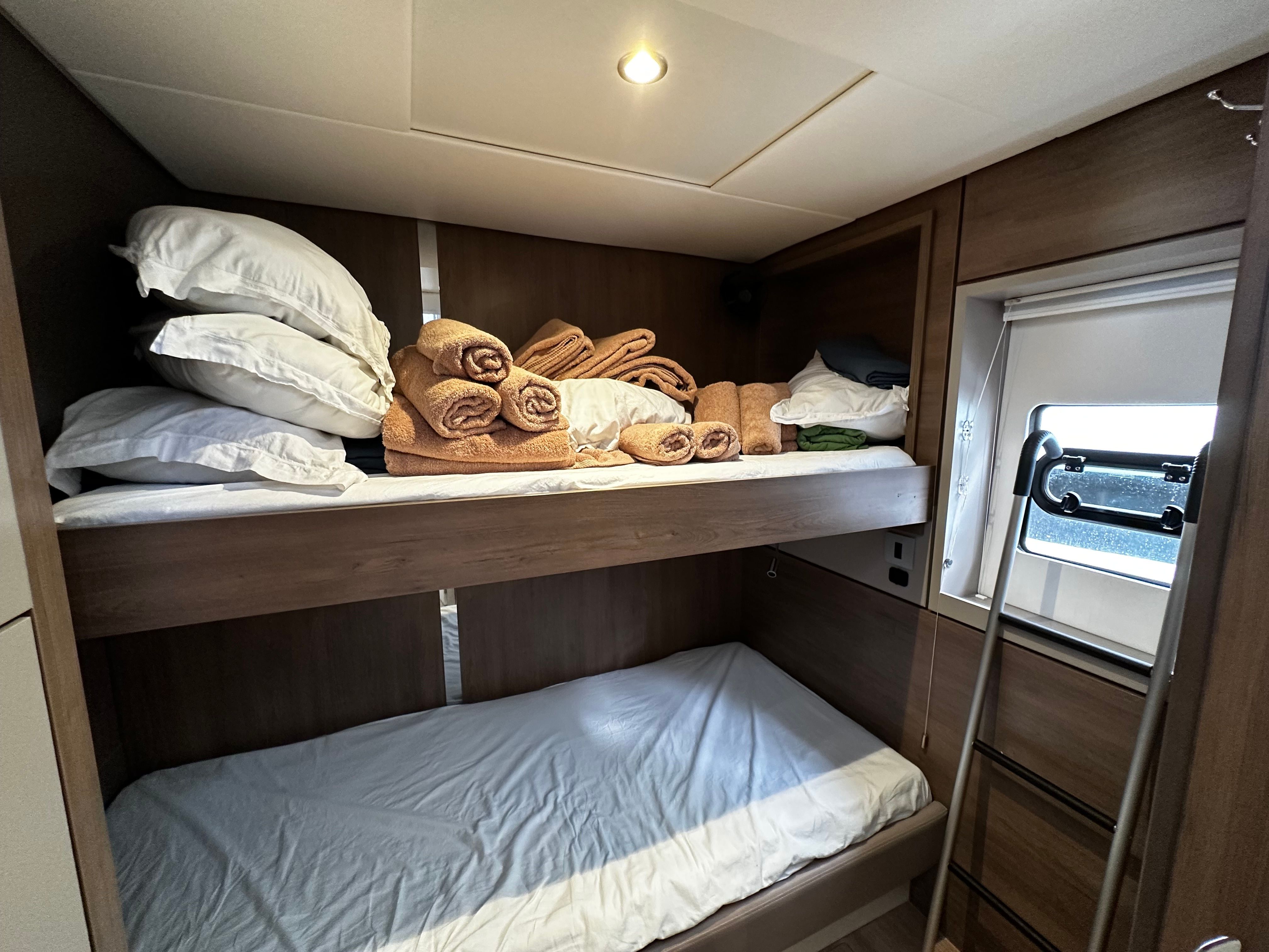 Bali 4.8 | Miss Lily