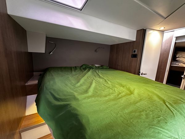 Bali 4.8 | Miss Lily