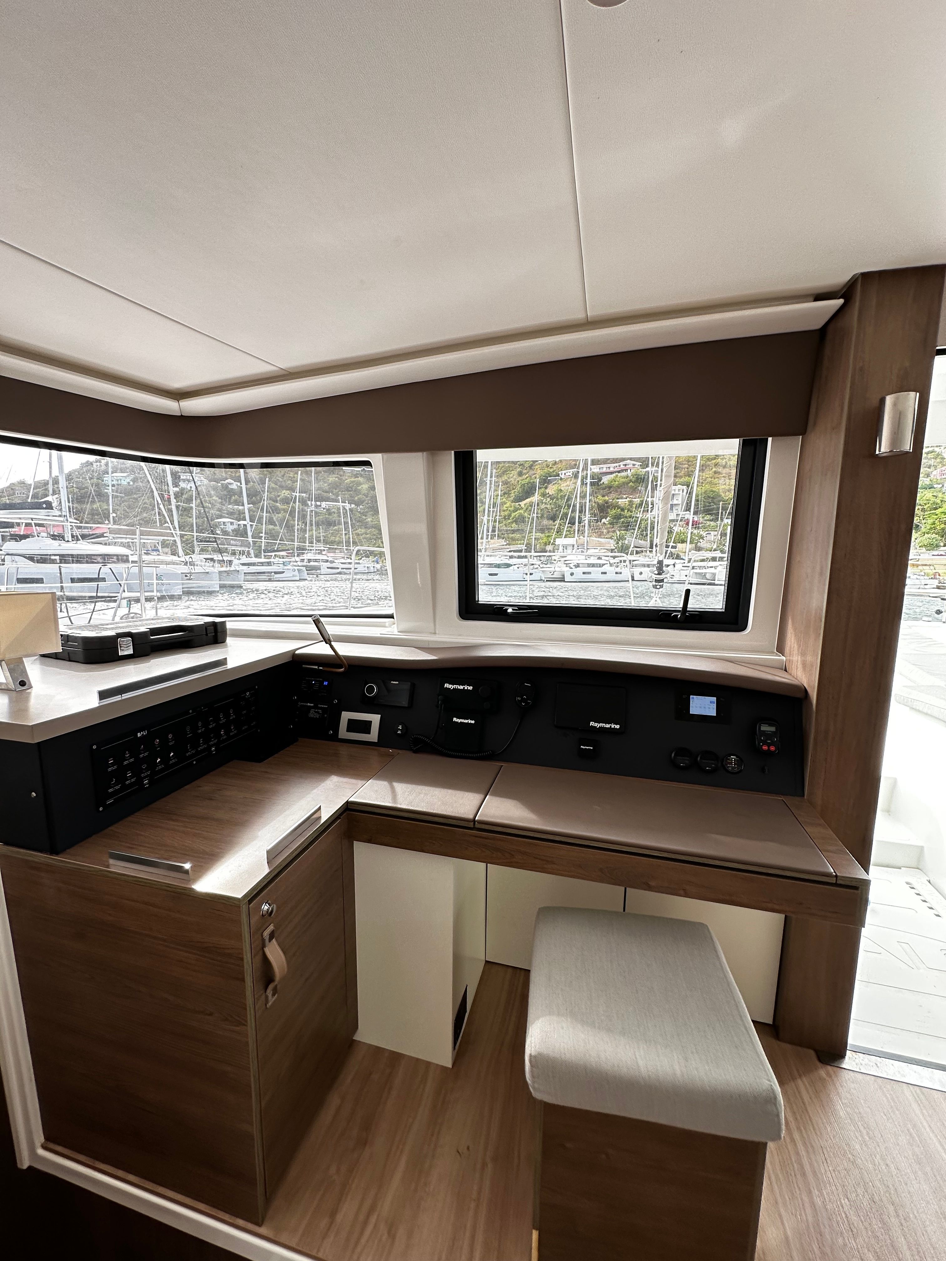 Bali 4.8 | Miss Lily