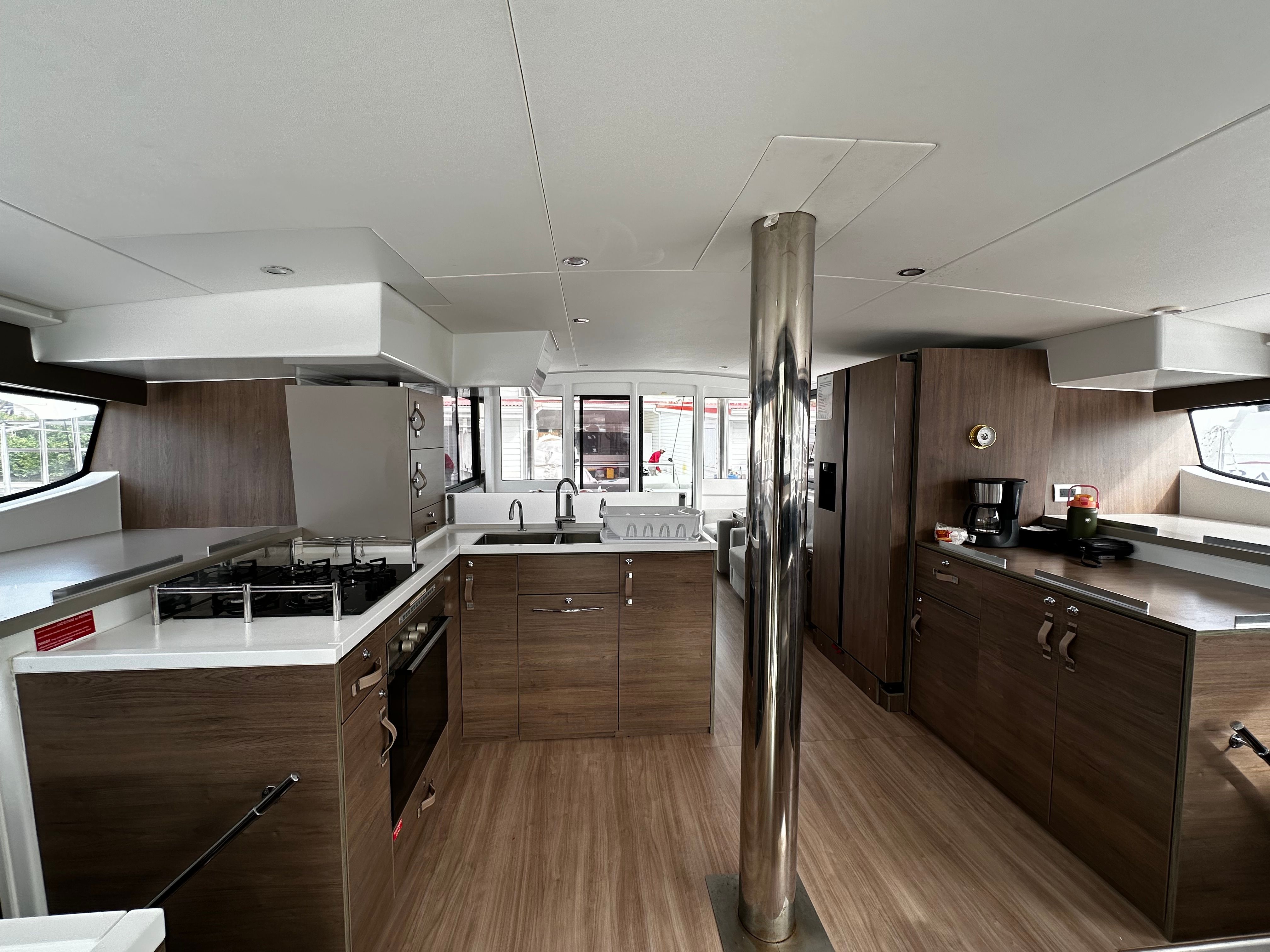 Bali 4.8 | Miss Lily