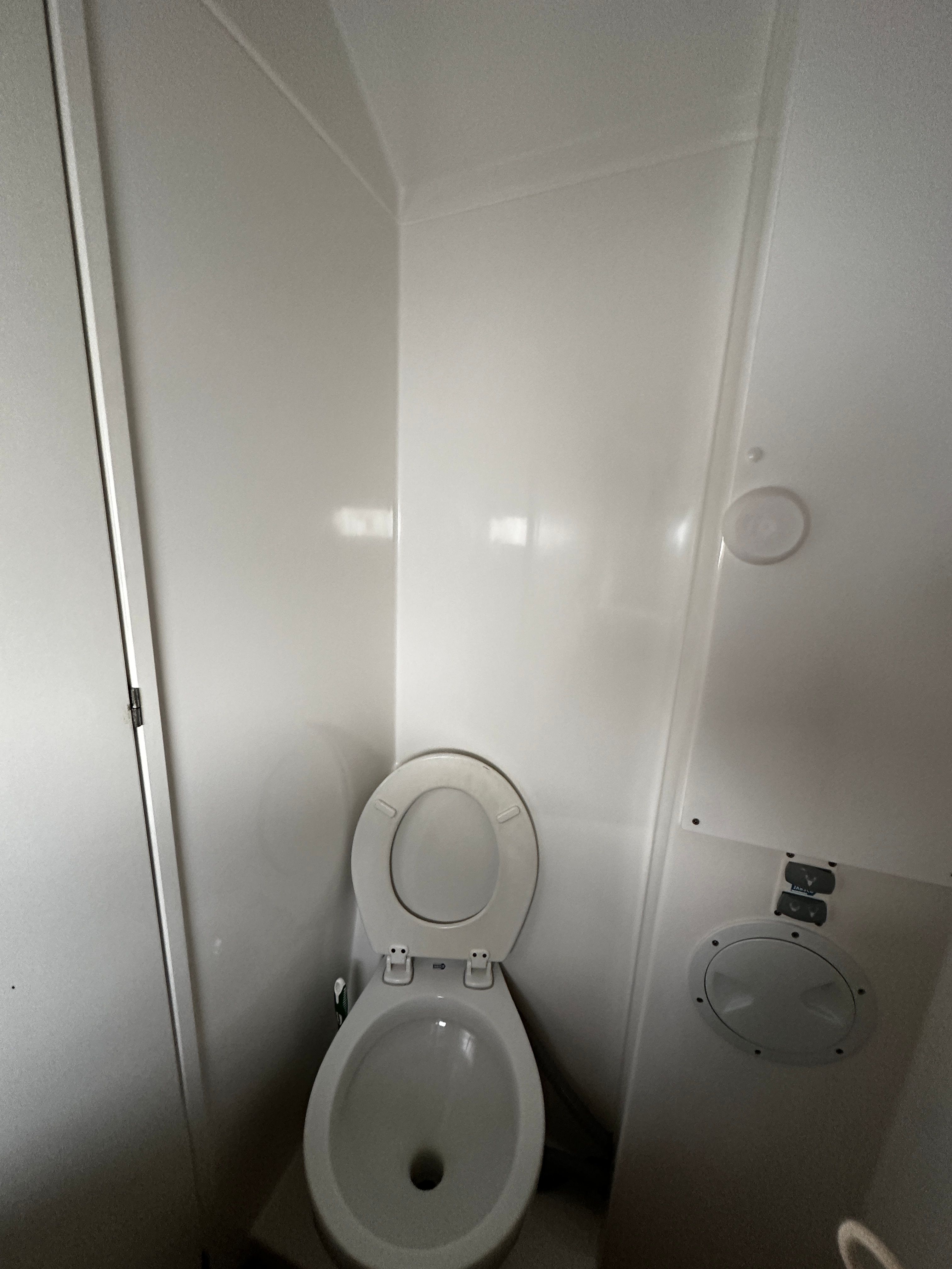 Bali 4.8 | Miss Lily