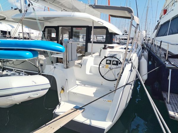 Excess 11 | White Ivy