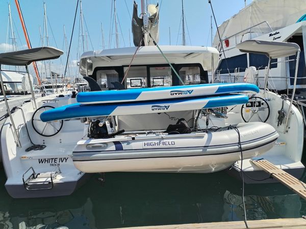 Excess 11 | White Ivy