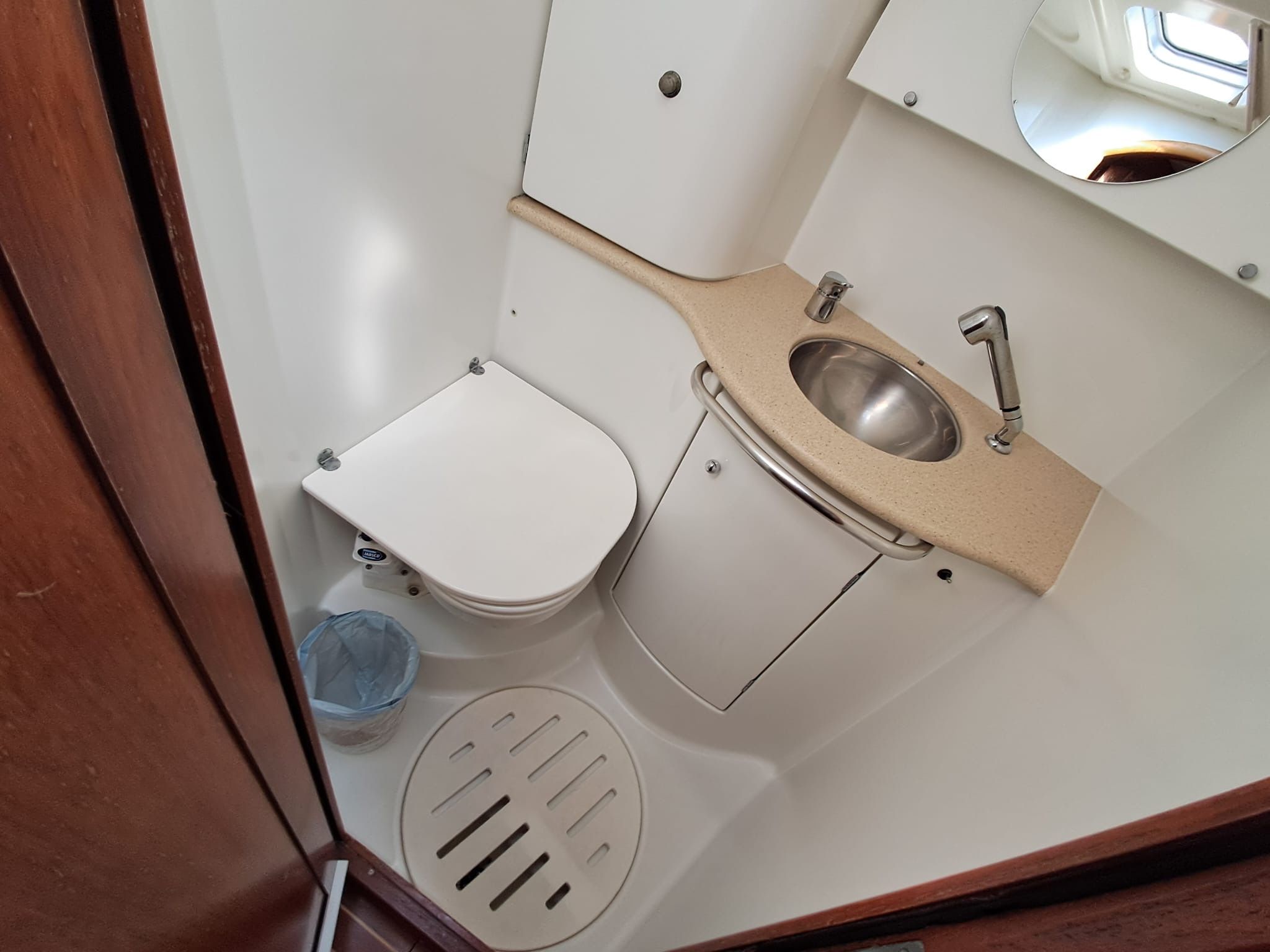 Jeanneau Sun Odyssey 49i | Vivanita