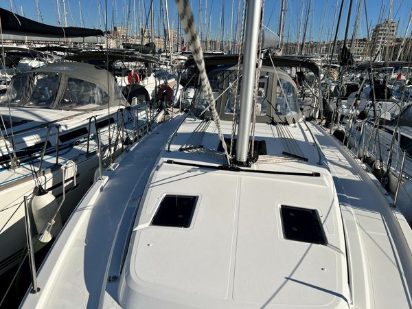 Bavaria C38 | Clalileo