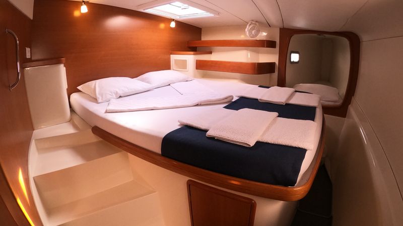 Leopard 43 | Capella