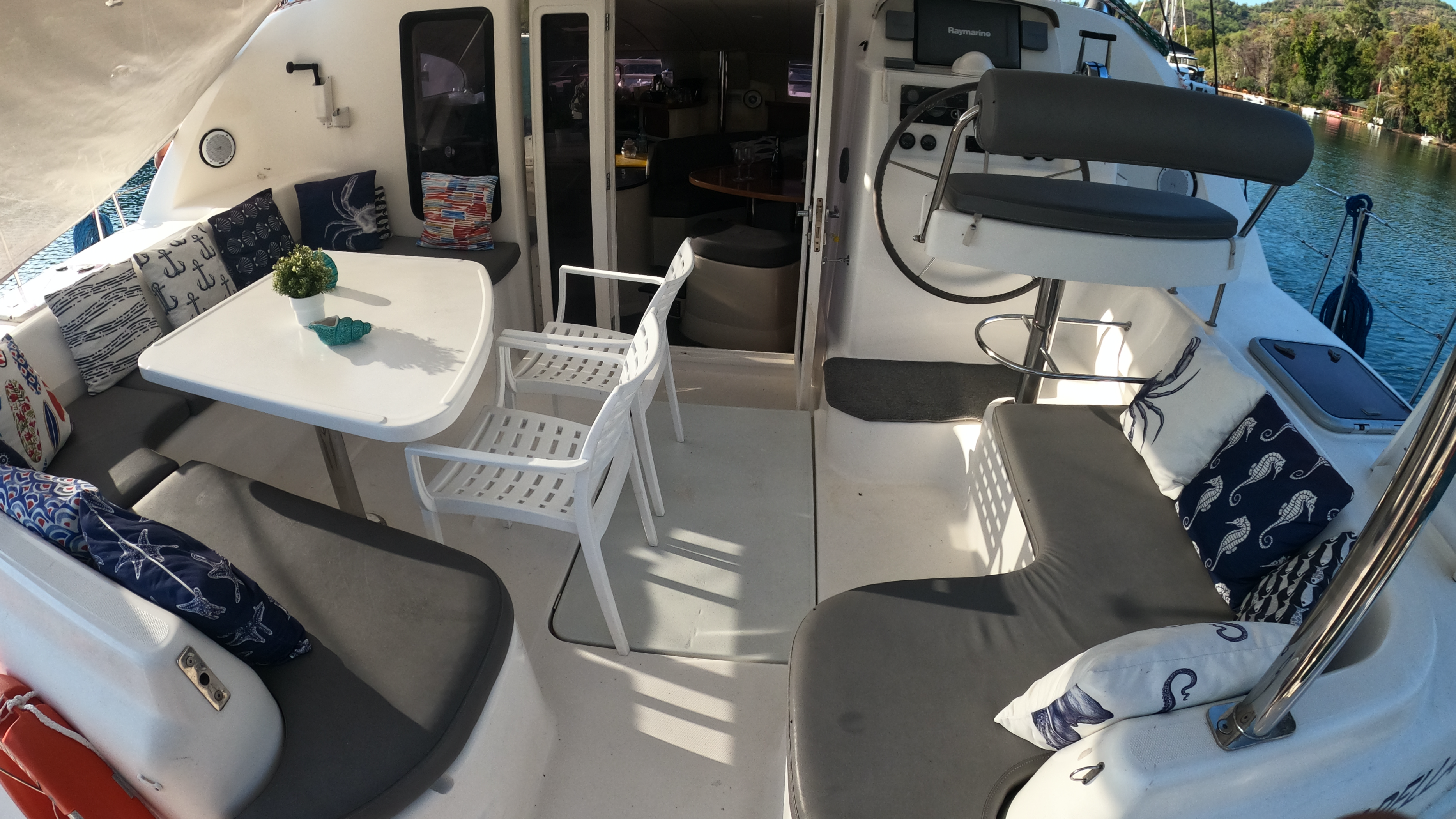 Leopard 43 | Capella