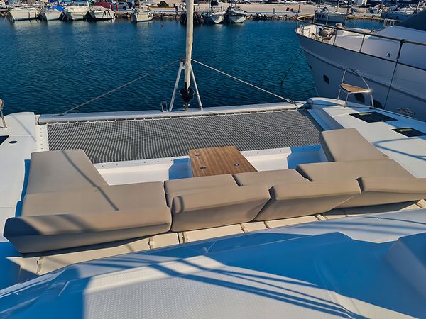 Fountaine Pajot Aura 51 | Breezer