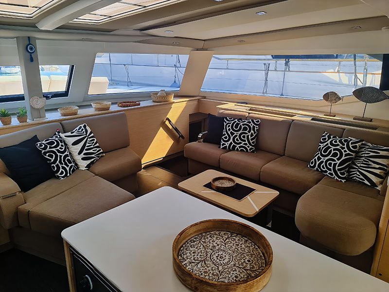 Fountaine Pajot Aura 51 | Breezer