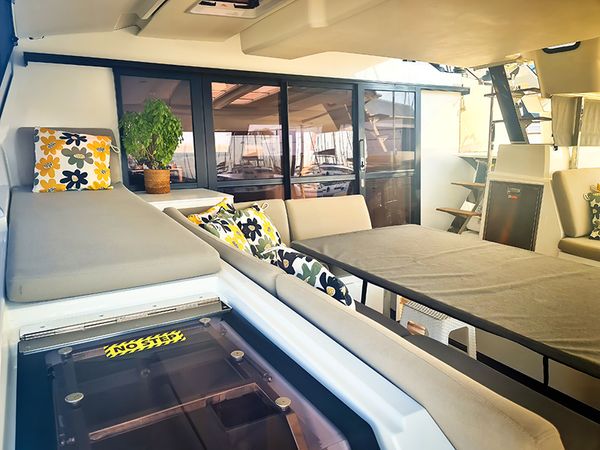 Fountaine Pajot Aura 51 | Breezer