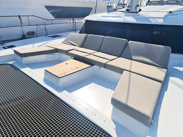 Fountaine Pajot Aura 51 | Breezer