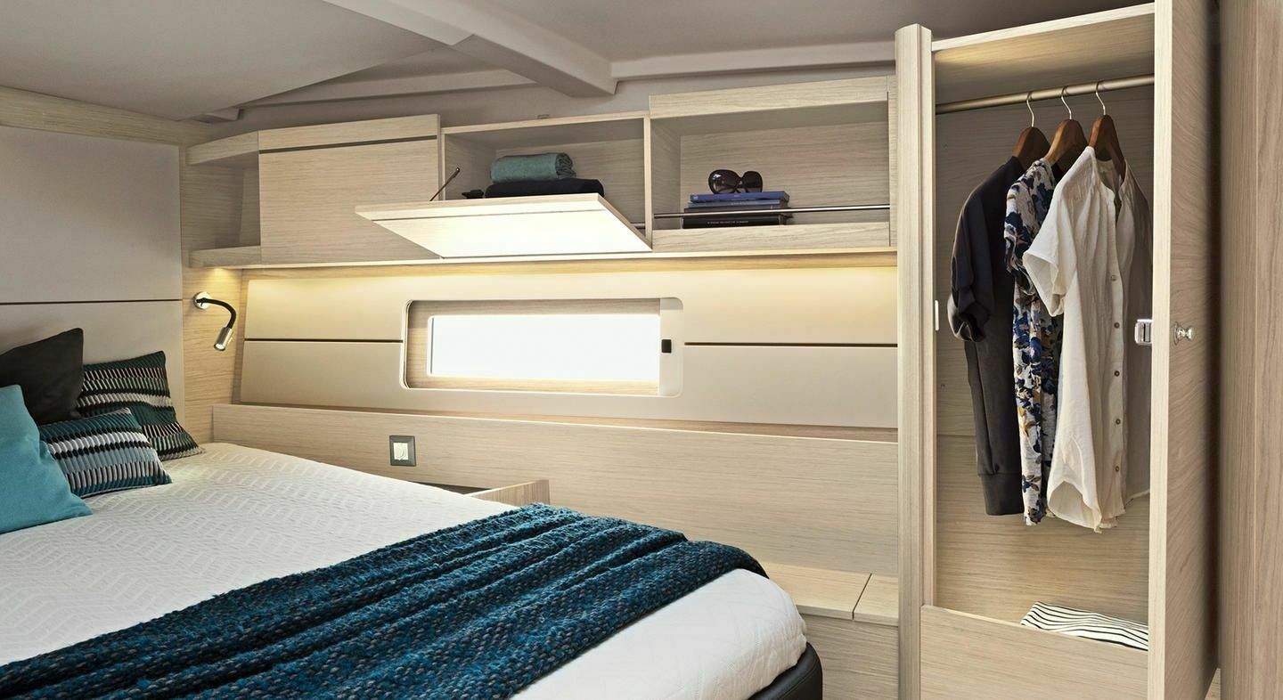 Beneteau Oceanis 46.1 | Moorings 23