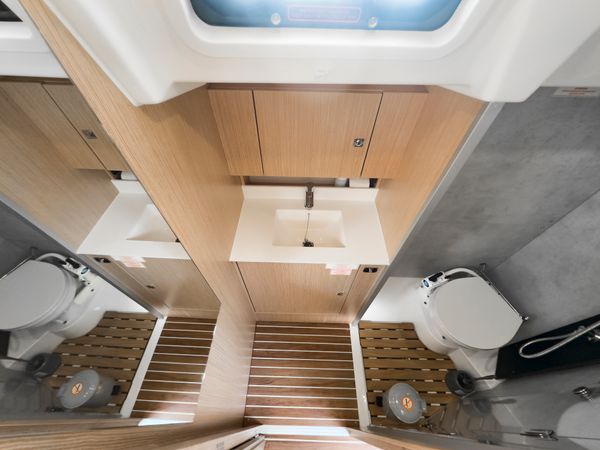 Bavaria C38 | Coconut