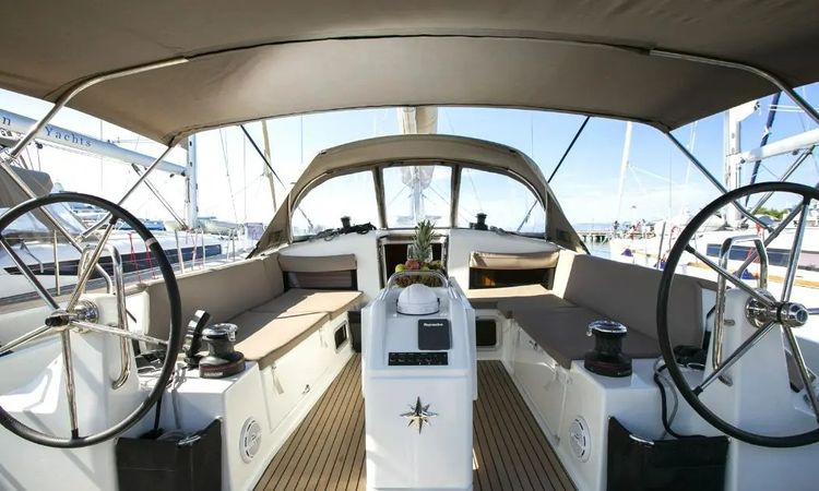 Jeanneau Sun Odyssey 440 | Blue Aura
