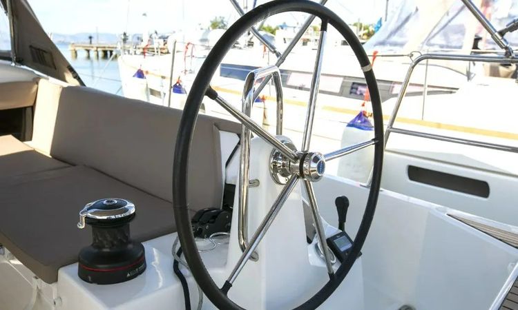 Jeanneau Sun Odyssey 440 | Blue Aura