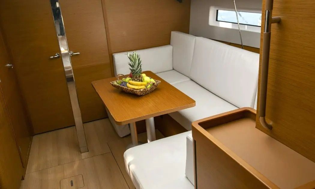 Jeanneau Sun Odyssey 440 | Blue Aura