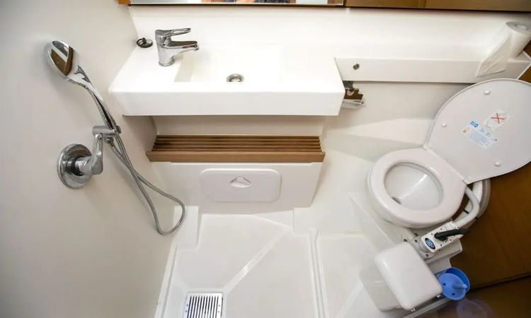 Jeanneau Sun Odyssey 440 | Blue Aura