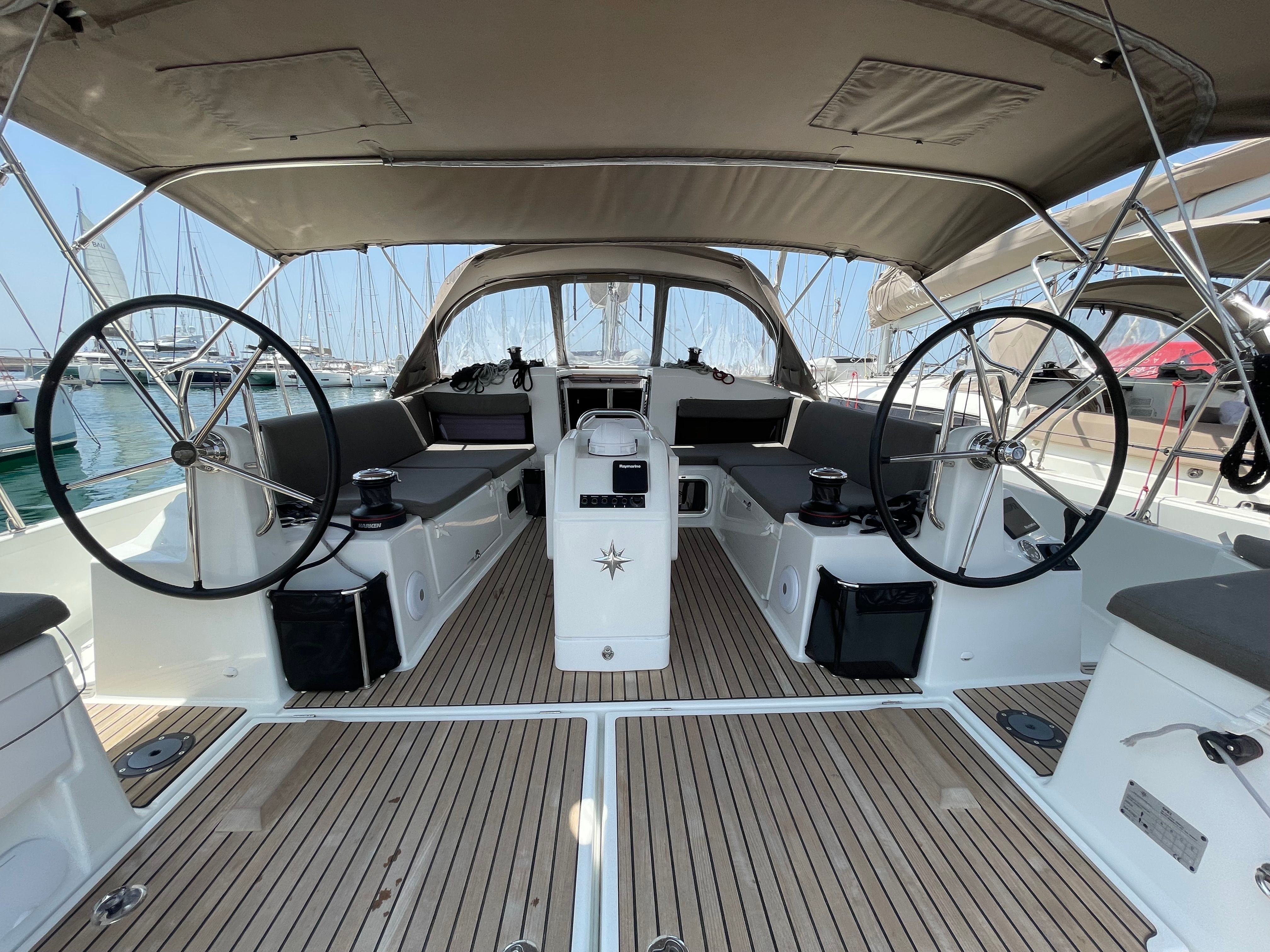 Jeanneau Sun Odyssey 440 | Blue Aura