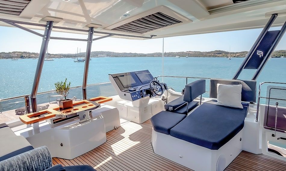 Fountaine Pajot Power 67 | D2