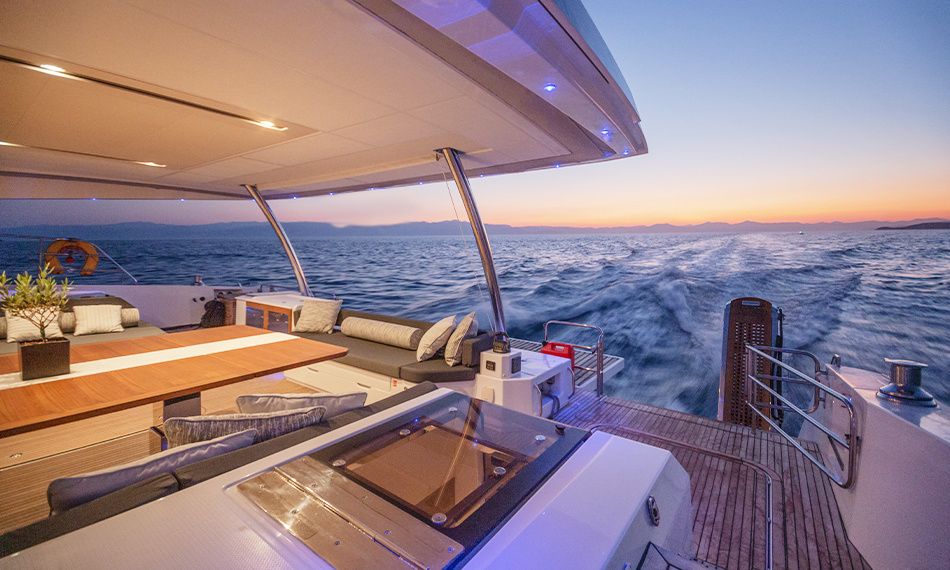 Fountaine Pajot Power 67 | D2