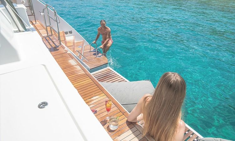 Fountaine Pajot Power 67 | D2