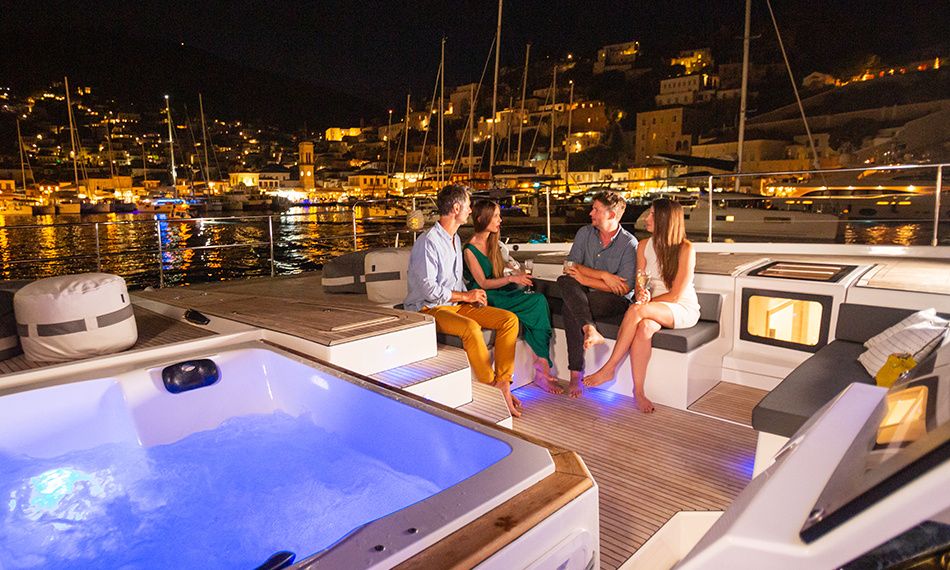 Fountaine Pajot Power 67 | D2