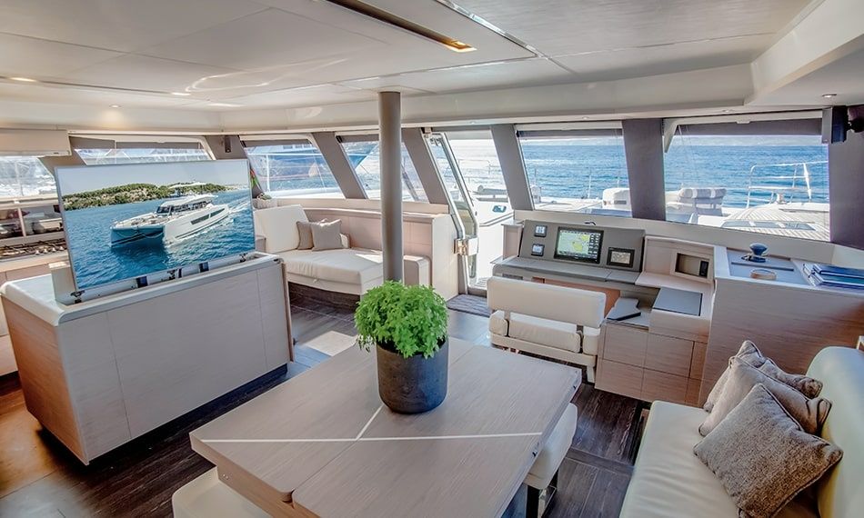 Fountaine Pajot Power 67 | D2