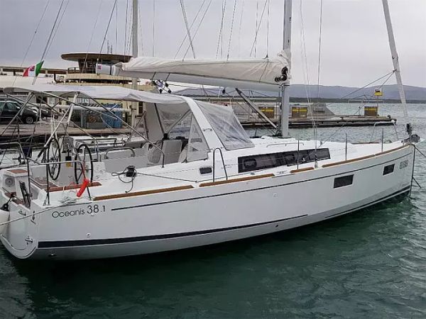 Beneteau Oceanis 38.1 | Lampo