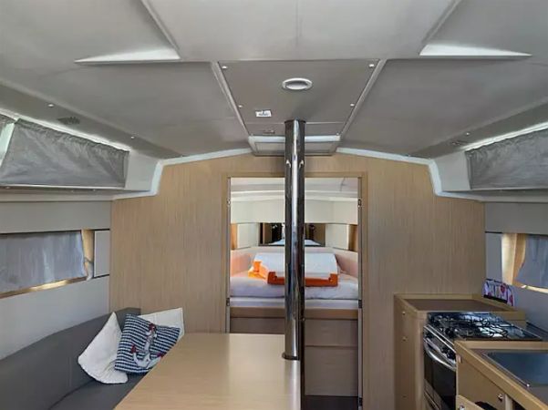 Beneteau Oceanis 38.1 | Lampo