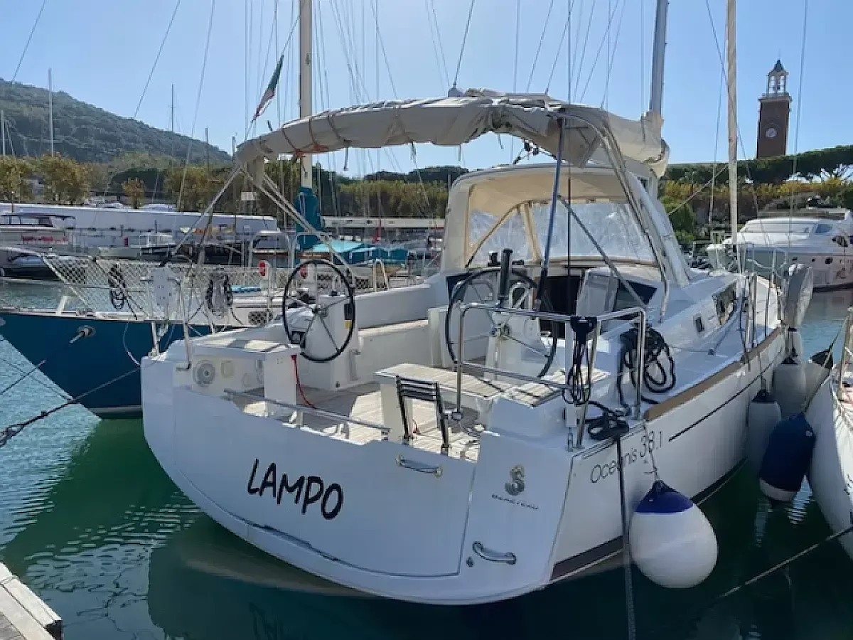 Beneteau Oceanis 38.1 | Lampo