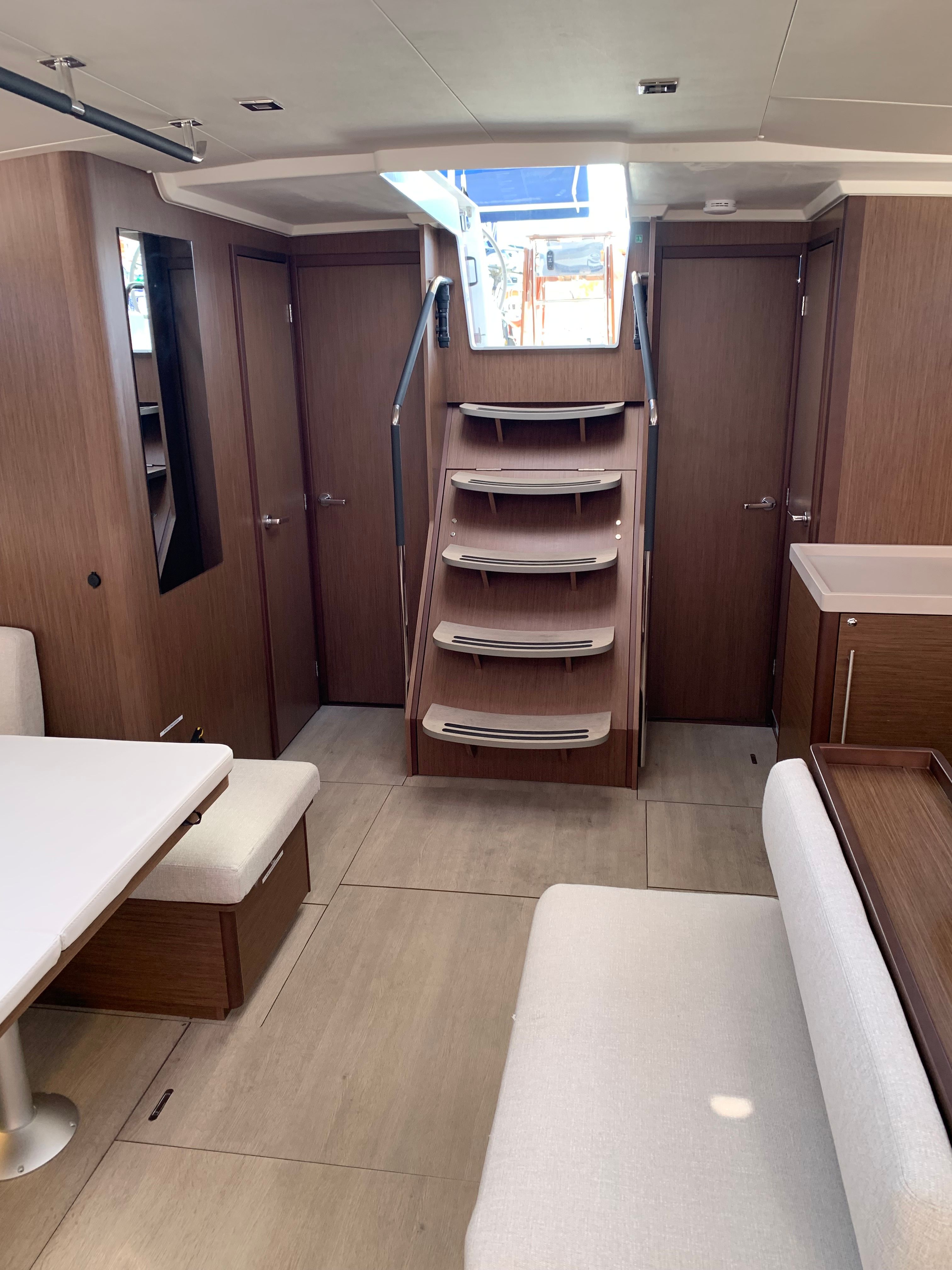 Beneteau Oceanis 51.1 | Monica