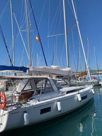 Beneteau Oceanis 51.1 | Monica