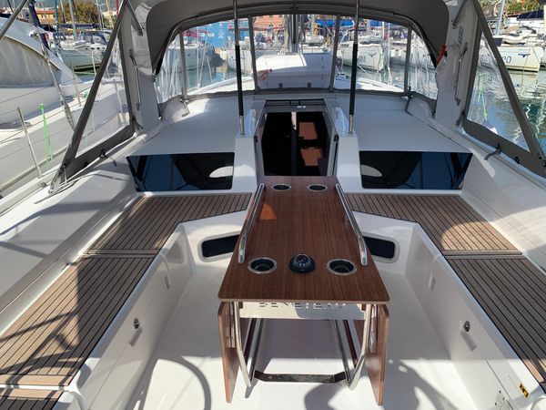Beneteau Oceanis 51.1 | Monica