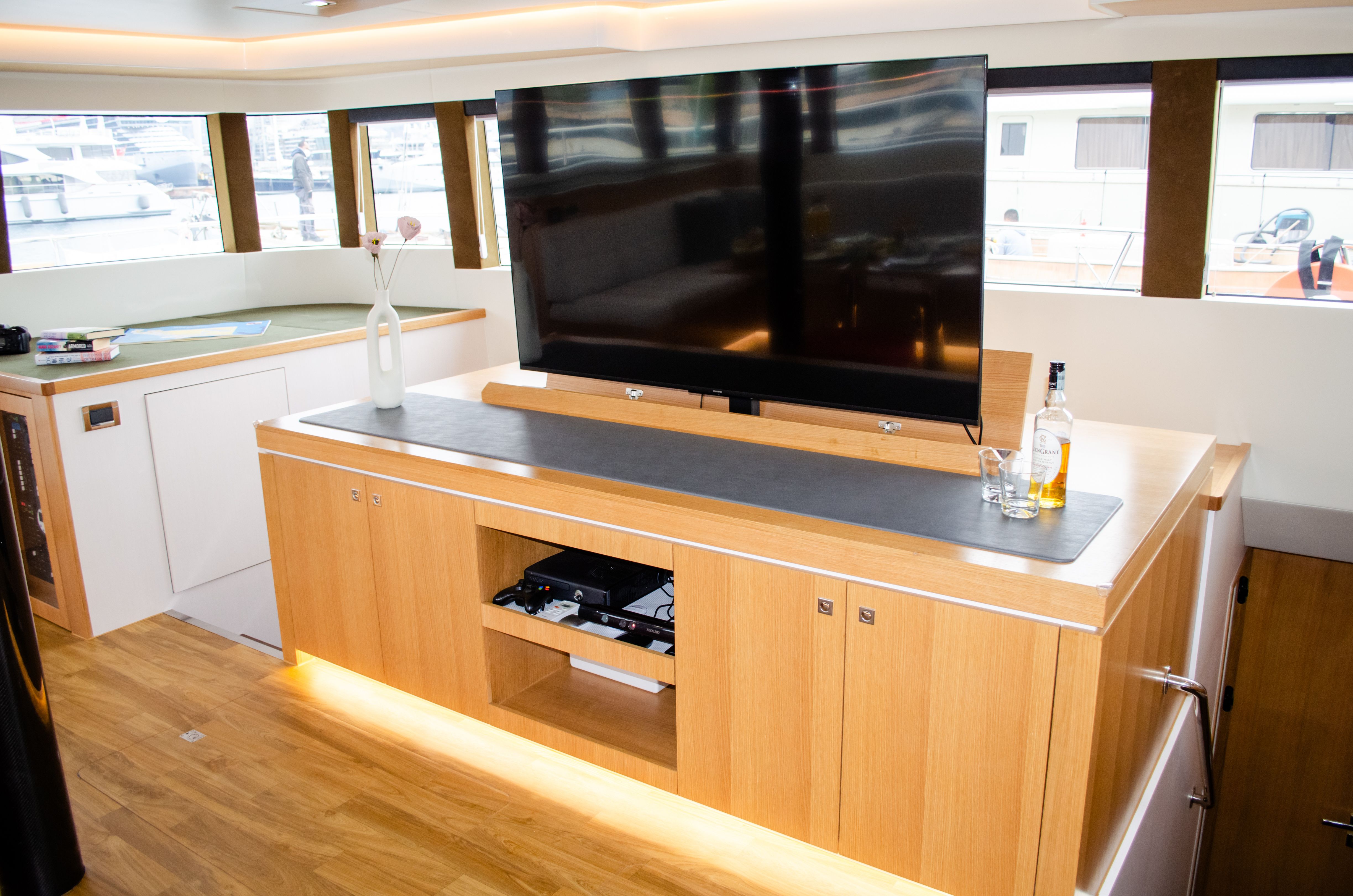 Mazarin 55 | October