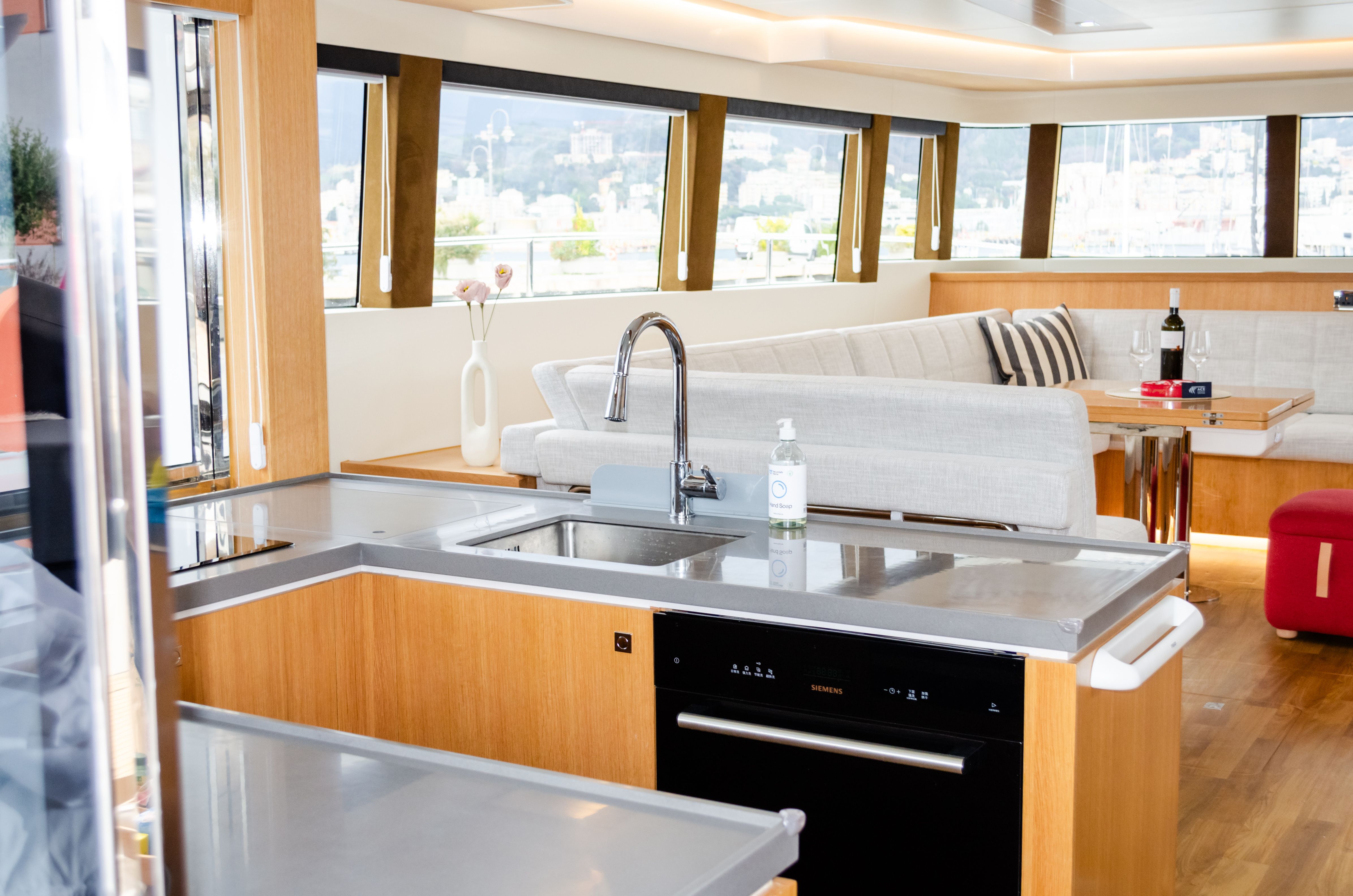 Mazarin 55 | October