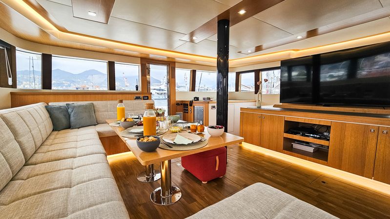 Mazarin 55 | October