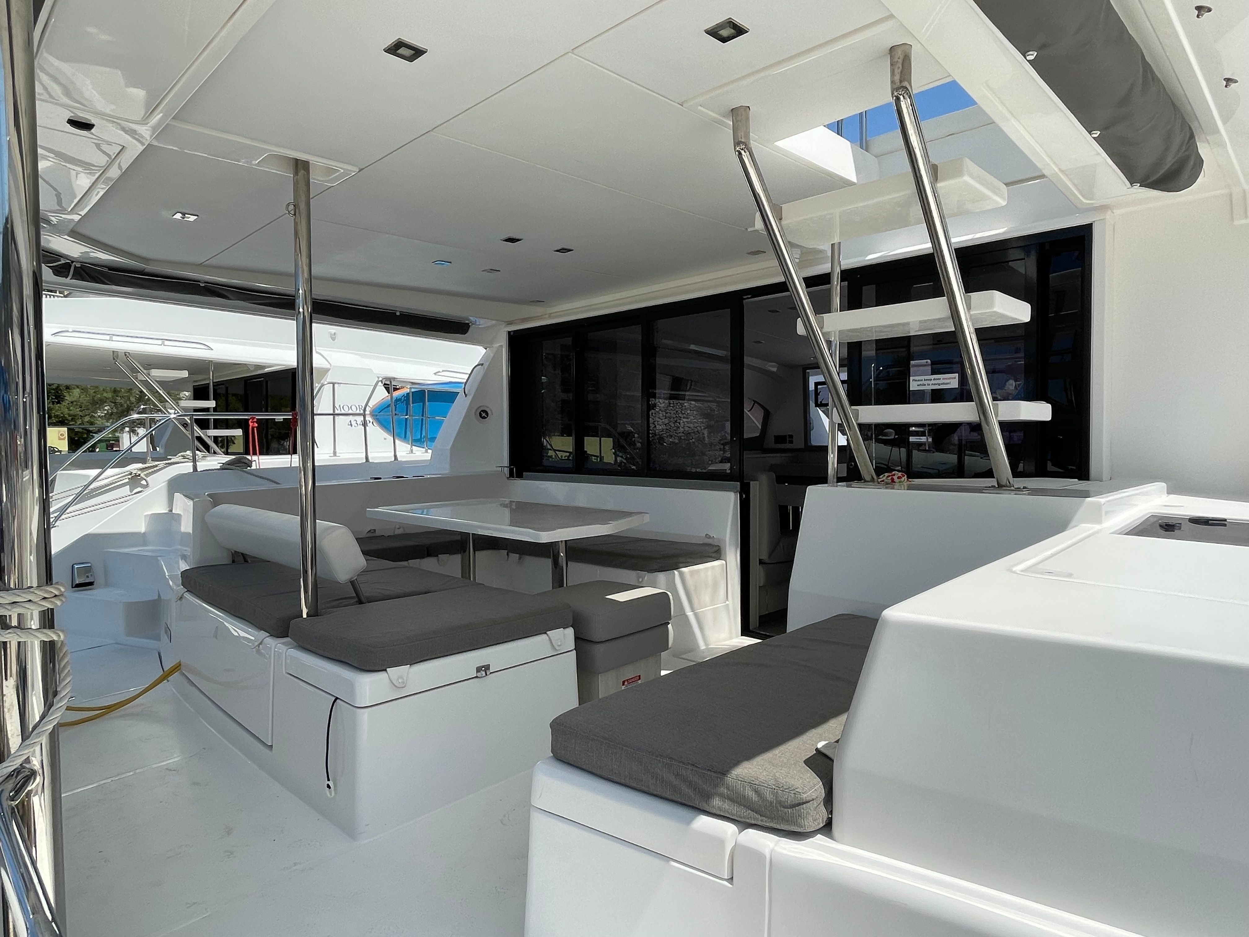 Leopard 43 PC | Moorings 20