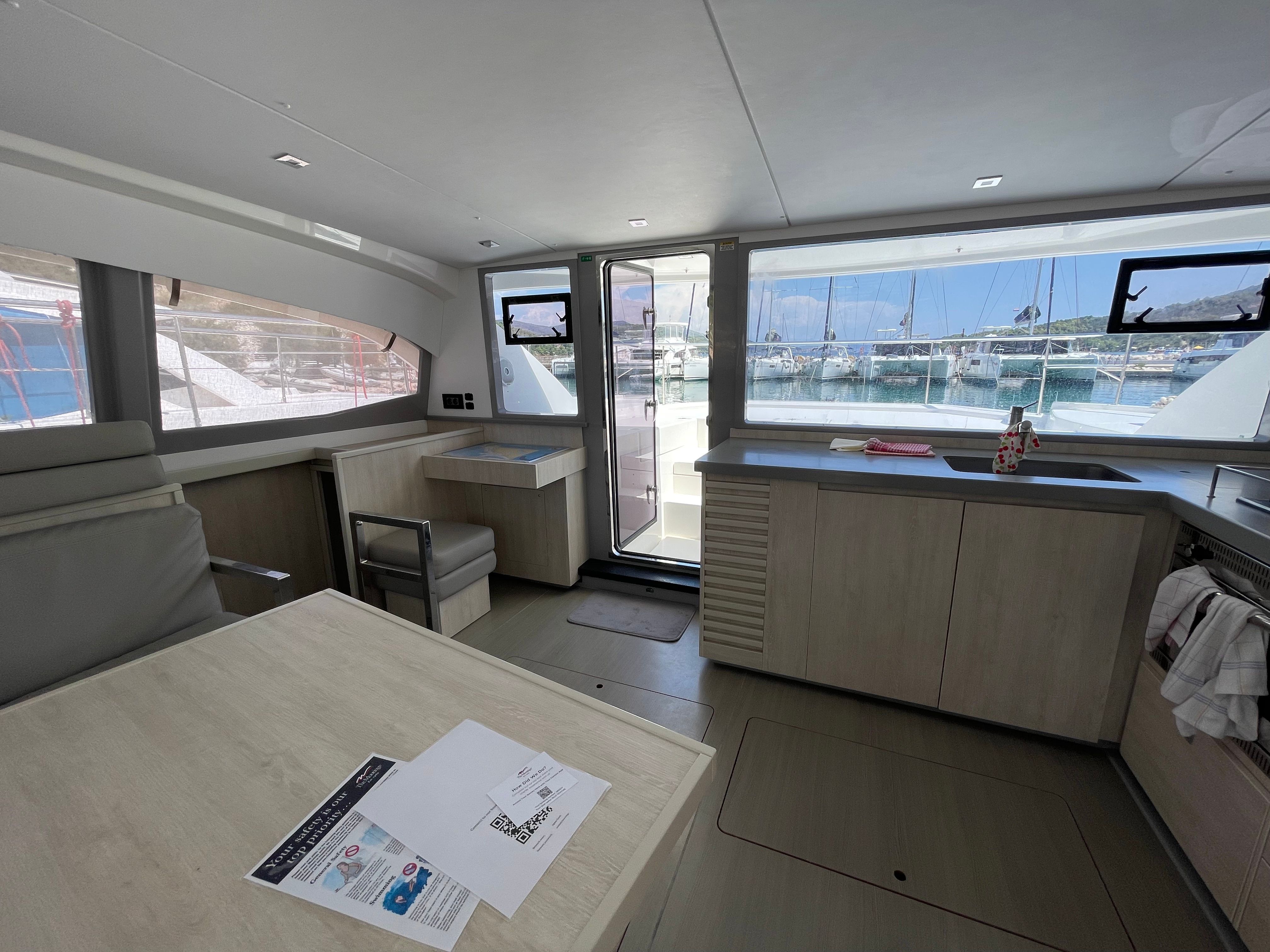 Leopard 43 PC | Moorings 20