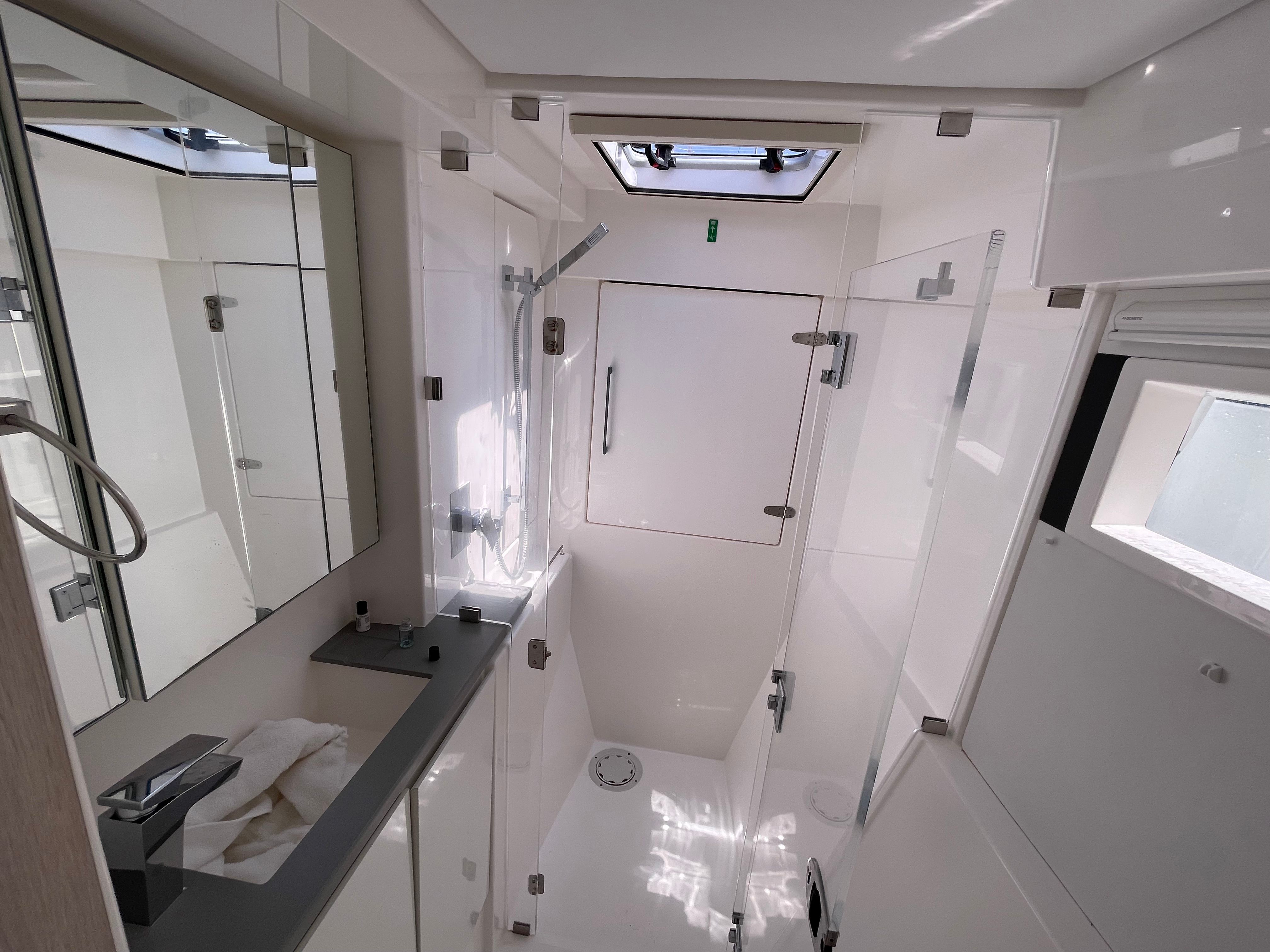 Leopard 43 PC | Moorings 20